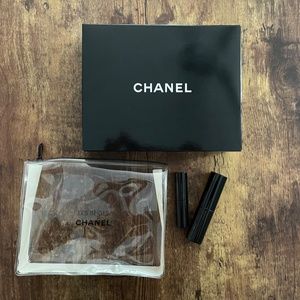 CHANEL SWIPE AND GLOW HIGHLIGHTER & LIP SET